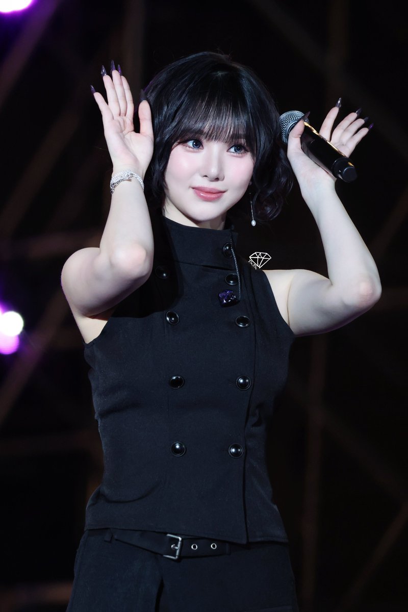 chia1106's tweet photo. 260315 Kaohsiung Sakura Festival

可愛的銀河♡

#Eunha #정은비 #VIVIZ #비비지 https://t.co/J6pQ0AlWuN