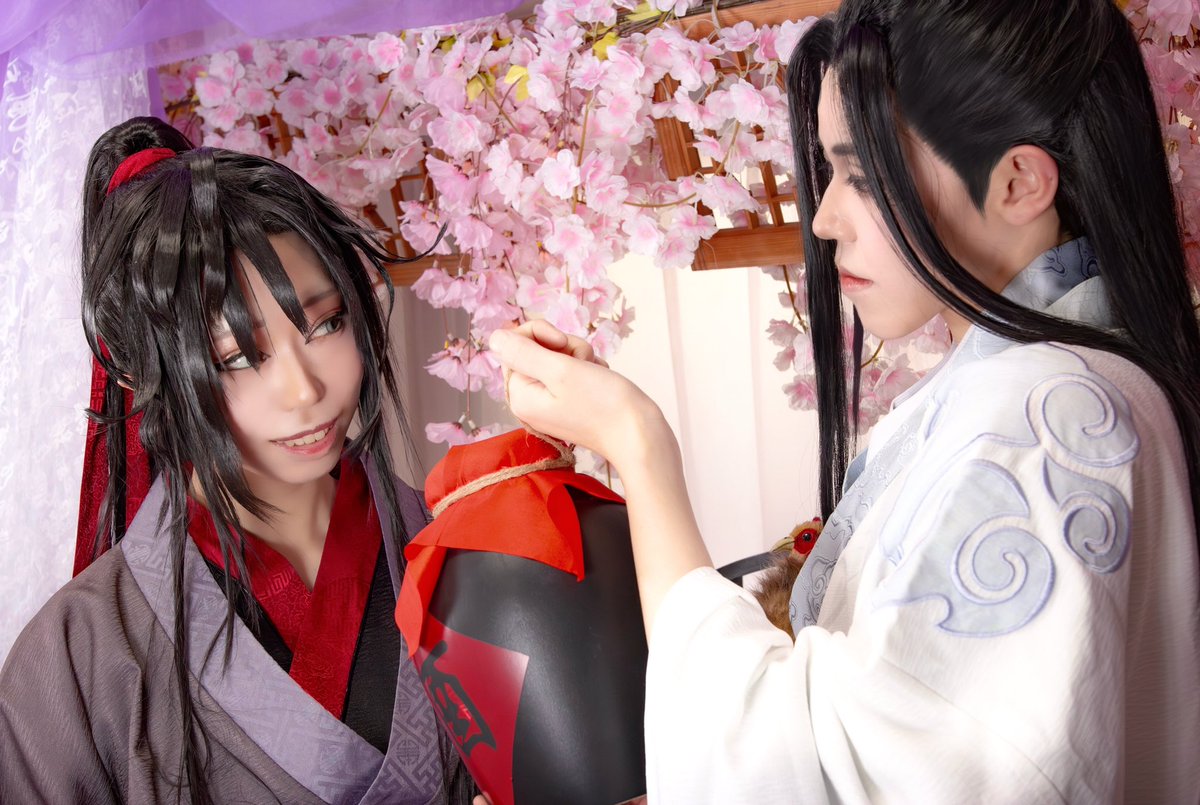 Mitsu_Kara_0721's tweet photo. 魔道祖師cos

……给你。

#MDZS 
魏嬰/ふるるんさん（@foo_ru0 ）
📸/依津香さん（@when0822 ） https://t.co/02igfUDriC