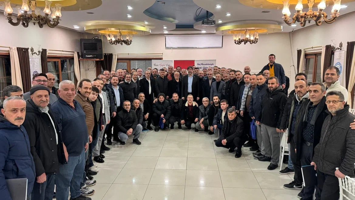 Genel Başkanımız 
Levent Uslu

Genel Başkan Yardımcımız
Sedat Bika

Şube Başkanlarımız ve Temsilcilerimizin katılımıyla  

Bem-Bir-Sen 
İstanbul İl Divan Toplantımızı gerçekleştirdik.

Toplantımızda sendikal mücadelemizin, elde ettiğimiz kazanımlar, yerel yönetim çalışanlarımızın