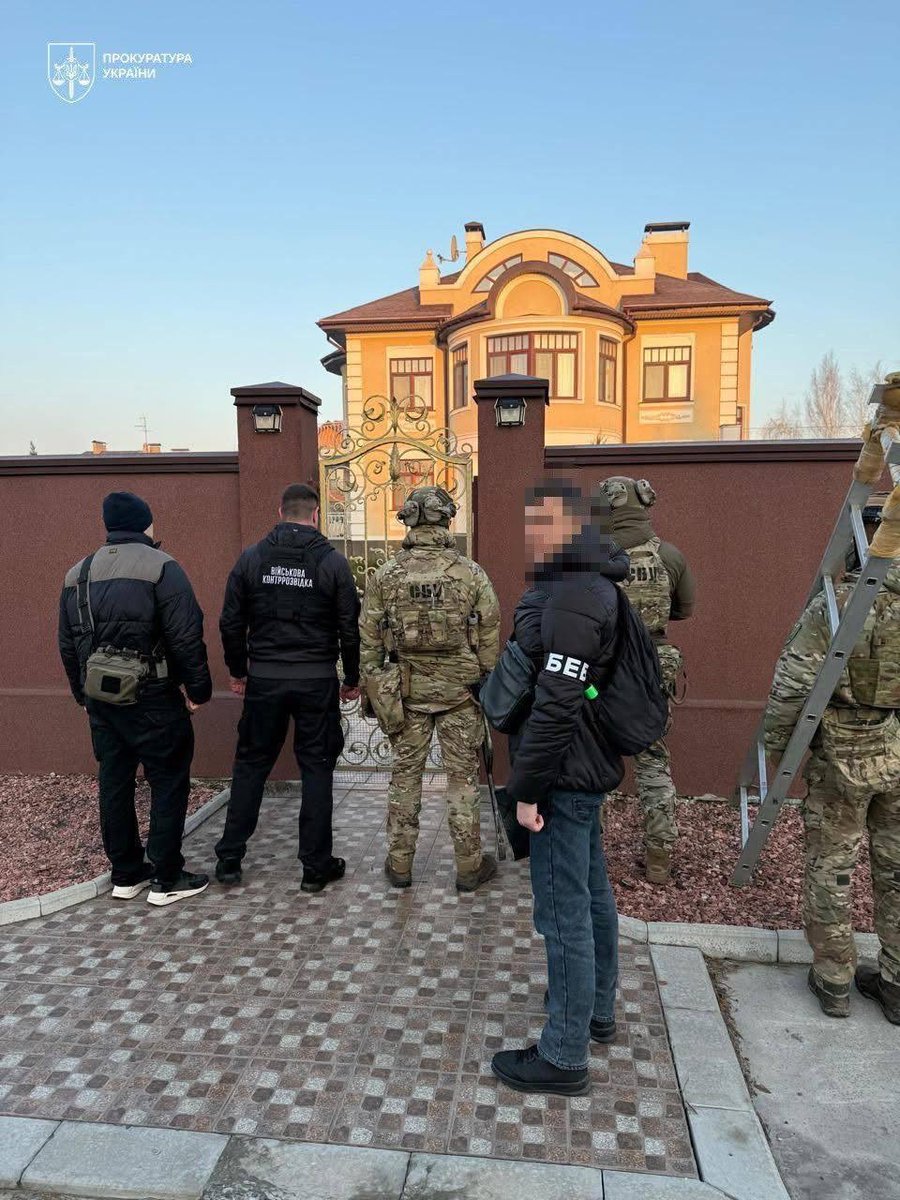 Kapitan Żbik tweet media