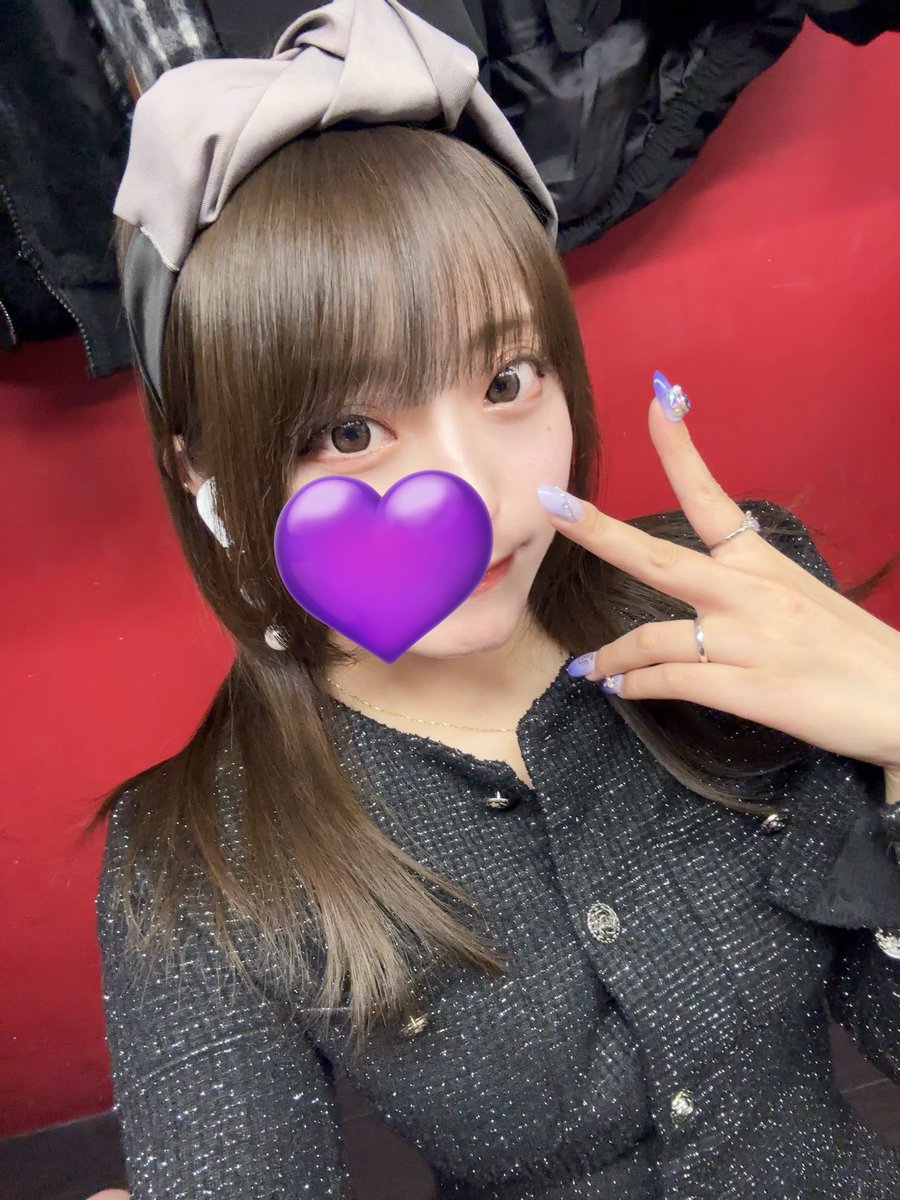改めて3/15(日) White Note
ありがとうございました！！

めちゃくちゃ声返してくれて煽りがいがある会場でした!!!

💜セトリ💜
・IN MY HEAD
・パンダヒーロー
・メランコリック

声煽りながら歌ってたらメランコリックの途中はぁはぁ言ってたので体力付けます🫠ﾋﾟｴ
でもまーじ楽しかったなあ！！