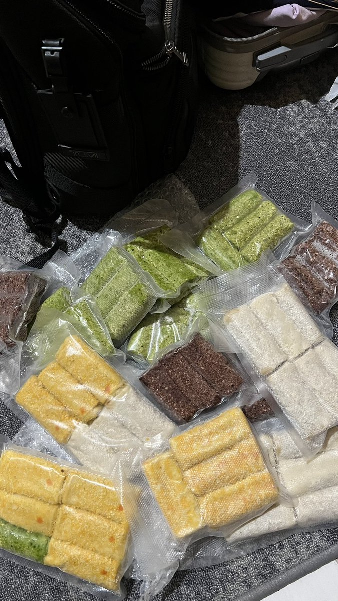 babangsatt's tweet photo. Prepared buat  nyepi dan lebaran udah, tinggal patner nya aja yang ga ada https://t.co/FgFUjBtFby
