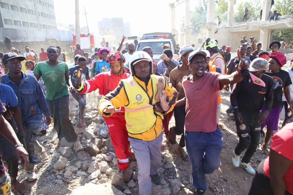 KenyaRedCross's tweet photo. Initial reports indicate that 10 people were inside the building at the time of the collapse. Two managed to escape by jumping out.

Two people have been rescued and taken to Kenyatta National Hospital for medical attention. Six people remain unaccounted for.

First aid has been provided at the scene by RCAT volunteers as search and rescue efforts continue.