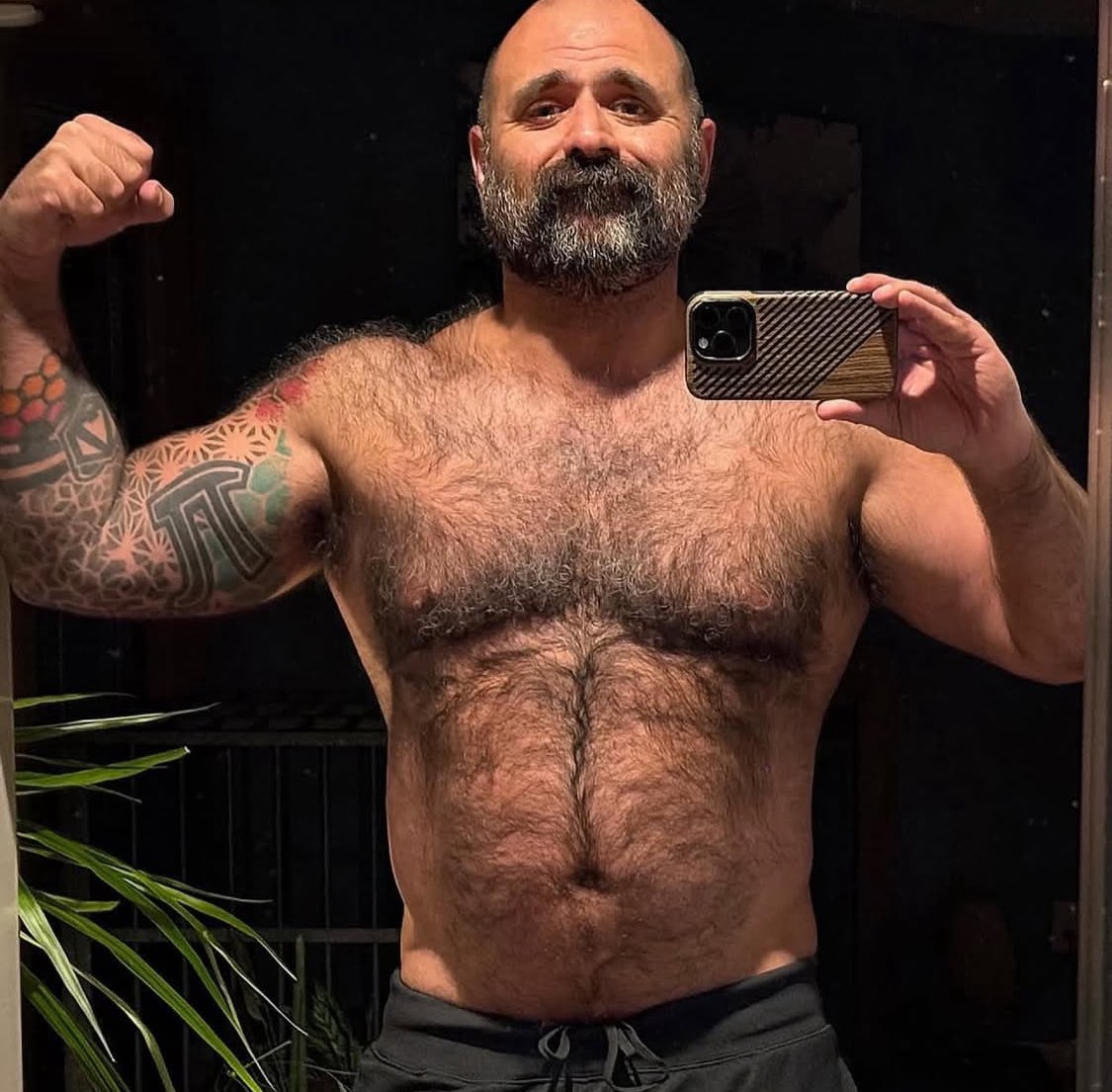 popshomies's tweet photo. How do you feel with grey Bear Daddy around you🐻? https://t.co/zM6HUZprWg