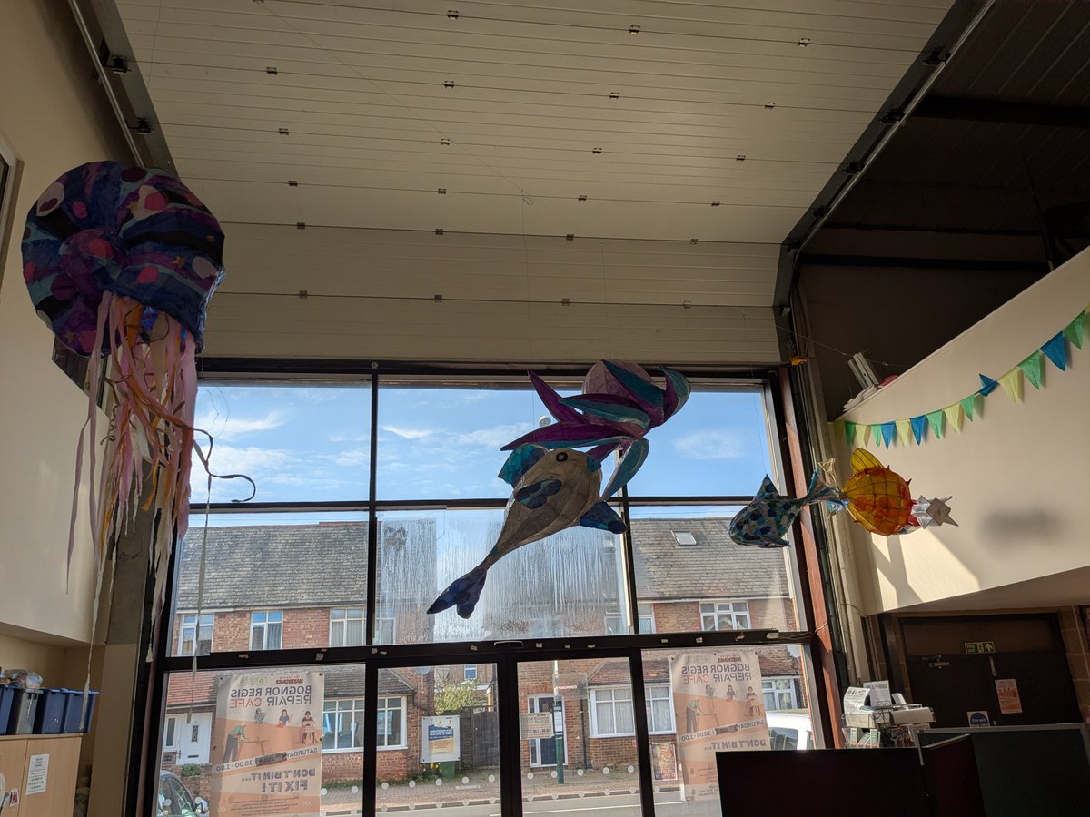 MakingTheatreGS's tweet photo. Some of the willow sculptures our learners made on display in the @bognor_make. Who's your favourite? I think mine's fairly obvious. 🐡🎌
Get involved and make props for our new show - join one of our free courses: https://t.co/5iMG6pythE
#mtgs #props #sculpture #art #creative https://t.co/Wr37Ppw9JL