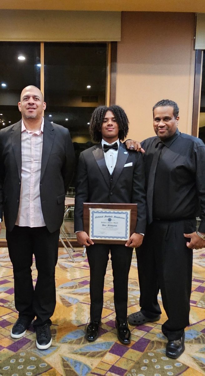 Dior Middleton tweet media