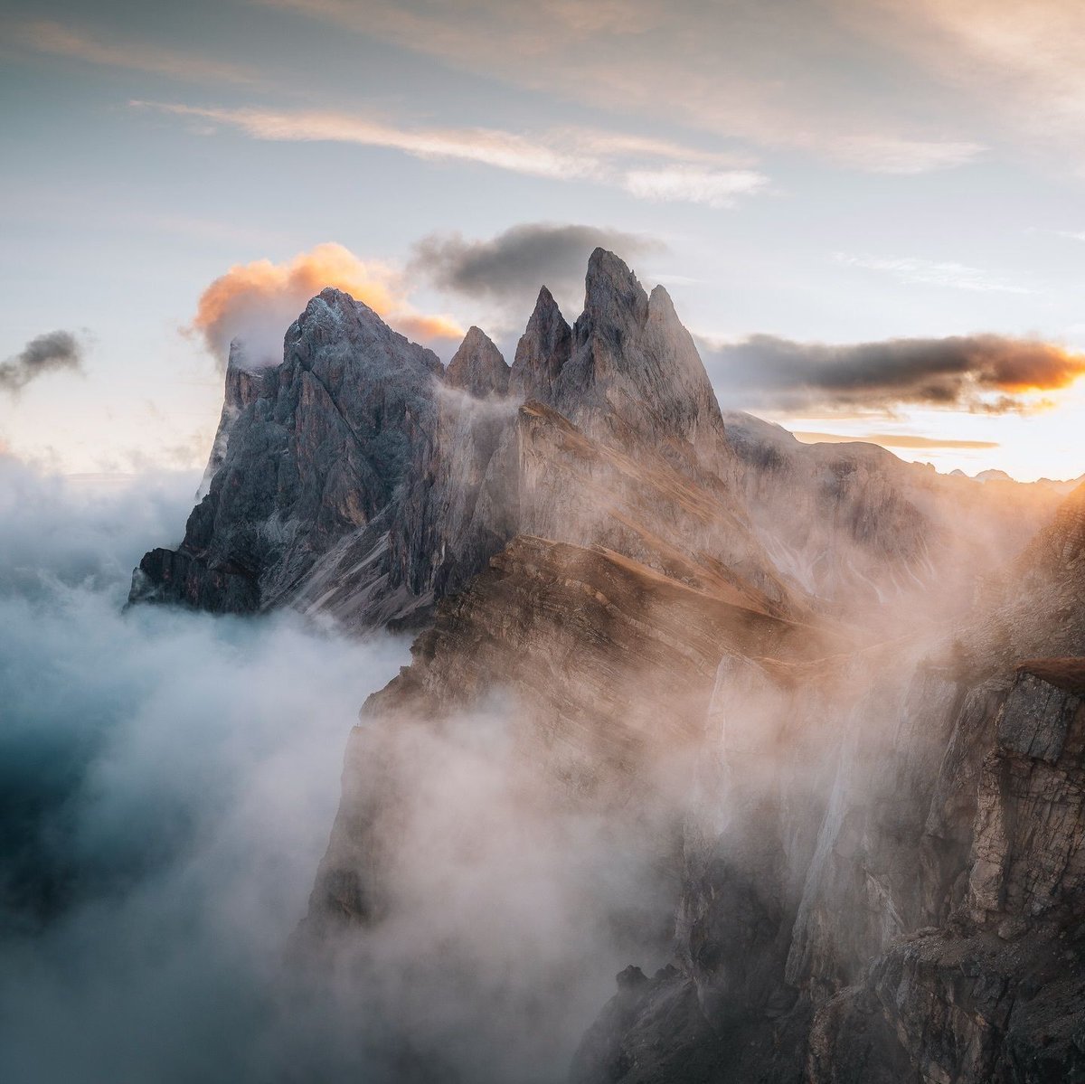 hikehome1's tweet image. If you could move closer to mountains tomorrow, would you? 🏔️ What US state is a hiker’s paradise in your opinion? 

Instagram : Follow With Us :   @hikenestco
FB Page :  Follow With Us : @hikehome

#hiker #hiking #hike #nature #hikingadventures #mountains #adventure