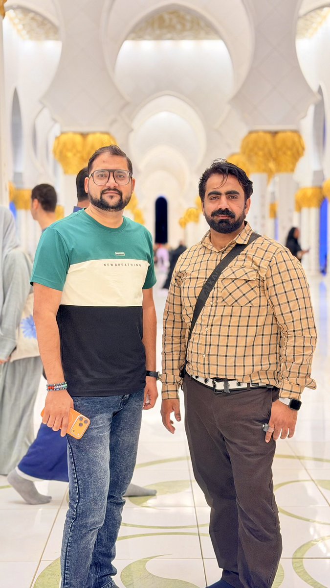 sohaildevops's tweet photo. Blessed to visit the beautiful Sheikh Zayed Grand Mosque and share a peaceful iftar with my friend Sameer. A truly memorable Ramadan evening. 🌙 https://t.co/CSRn5wWYqo