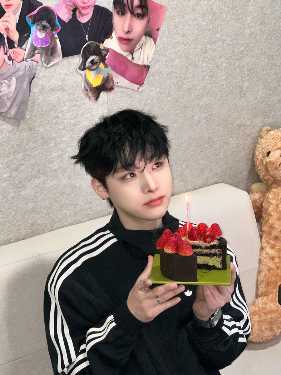 xodiacfiles's tweet photo. [💌] Lex Fancafe Update

『🎂🍀』

쏘블리 안녕 ! 나야 !!!

오늘은 내 생일이다아 !! 
벌써 쏘블리들과 함께하는 세 번째 생일이네 ! 
시간이 이렇게 빠르다고 ?! 

#XODIAC #소디엑 #LEX #렉스 https://t.co/AktpMfq3AD