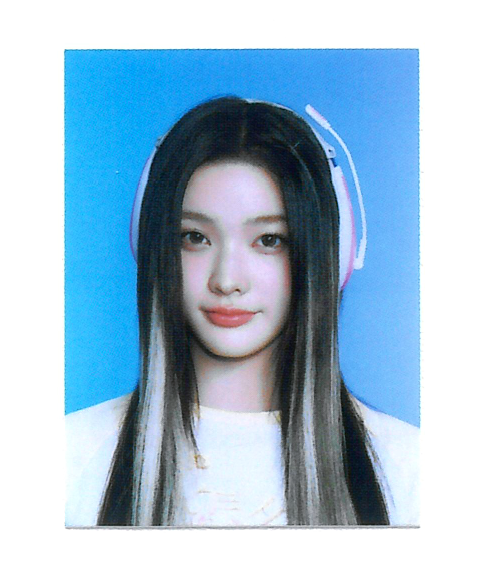 irohacutiepie's tweet photo. PRESS START Tour Merch #아일릿 #이로하 스캔 https://t.co/2lTUfiOk4F