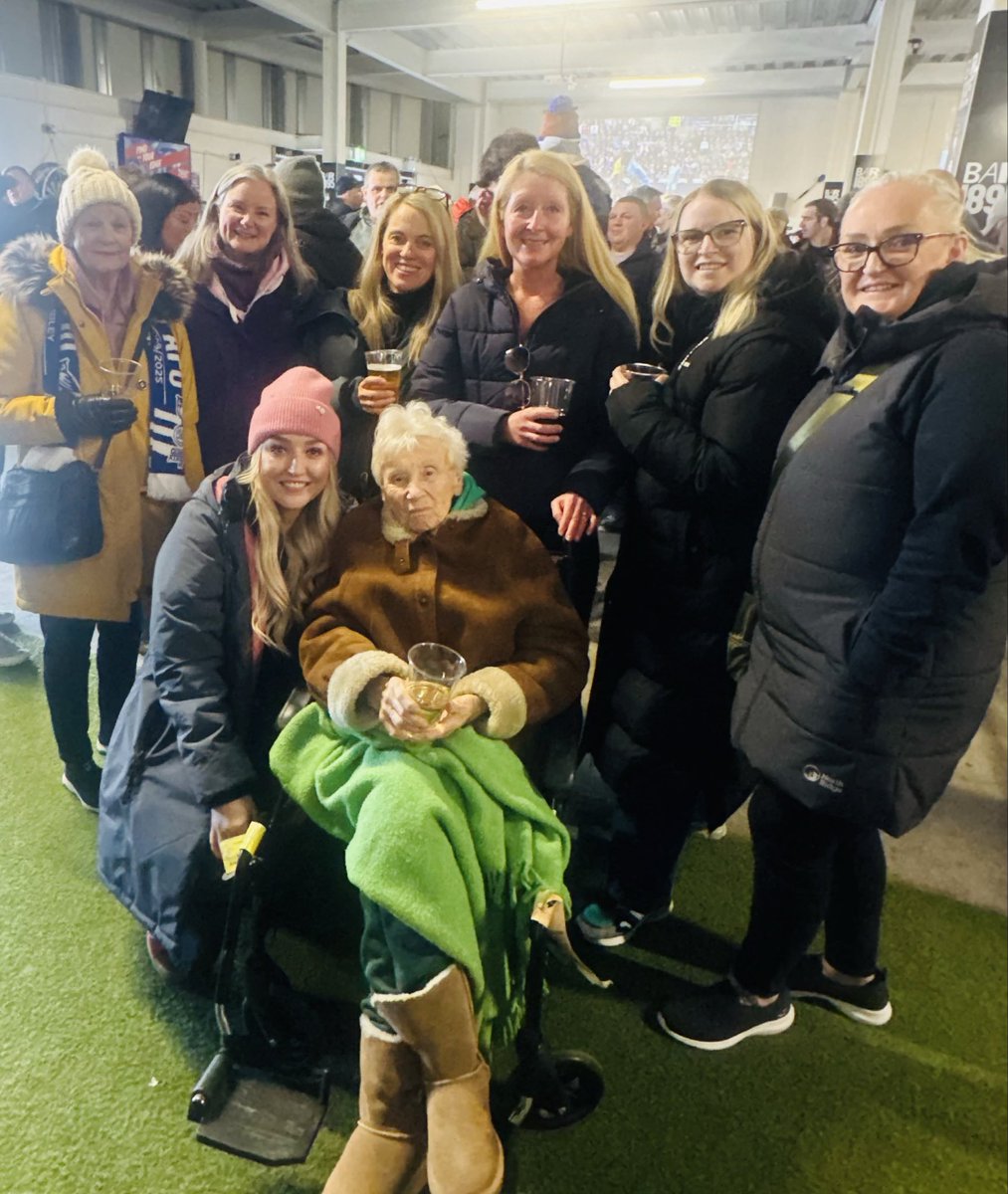 Alison Schofield tweet media