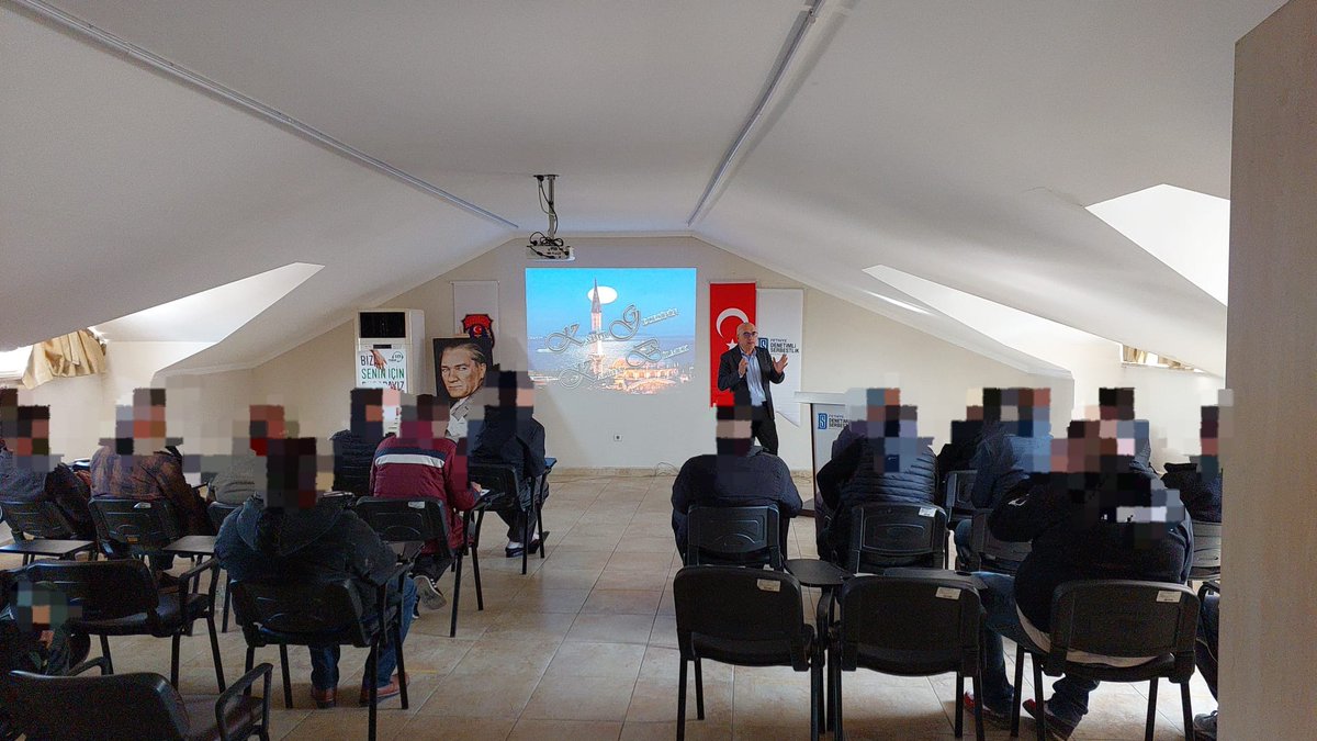 FethiyeDSM's tweet photo. Müdürlüğümüz Eğitim ve İyileştirme çalışmaları kapsamında Müdürlüğümüzde görevli İmam-Hatip Zekeriya YİĞİT tarafından "Kadir Gecesini Anlamak" ve "18 Mart Çanakkale Zaferi"konulu seminerleri 40 yükümlüye vermiştir. https://t.co/4IpGrcFHN6