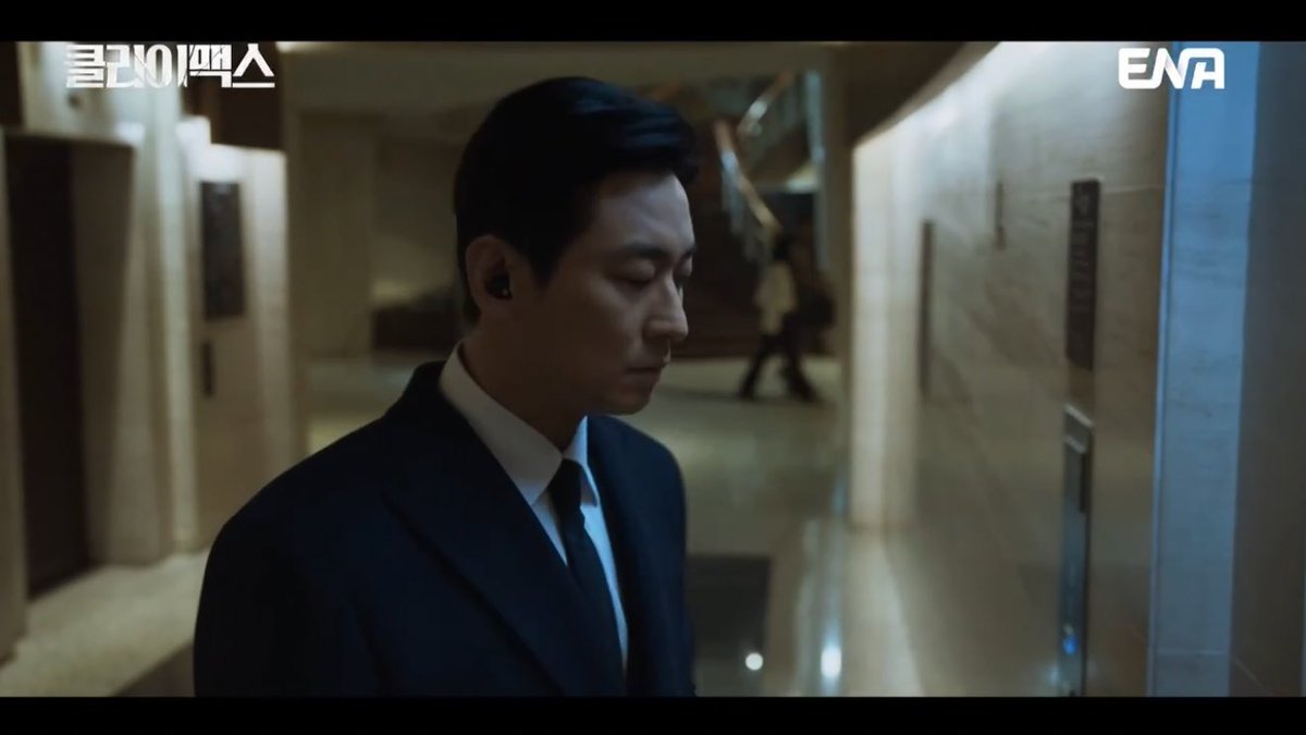 jujihoonglobal_'s tweet photo. Ju Ji Hoon as Bang Tae Seop for #ClimaxEpisode1 🤩❤️‍🔥

So gorgeous! 🤙

#Climax #클라이맥스 #jujihoon #주지훈 https://t.co/qk57EaGvAh