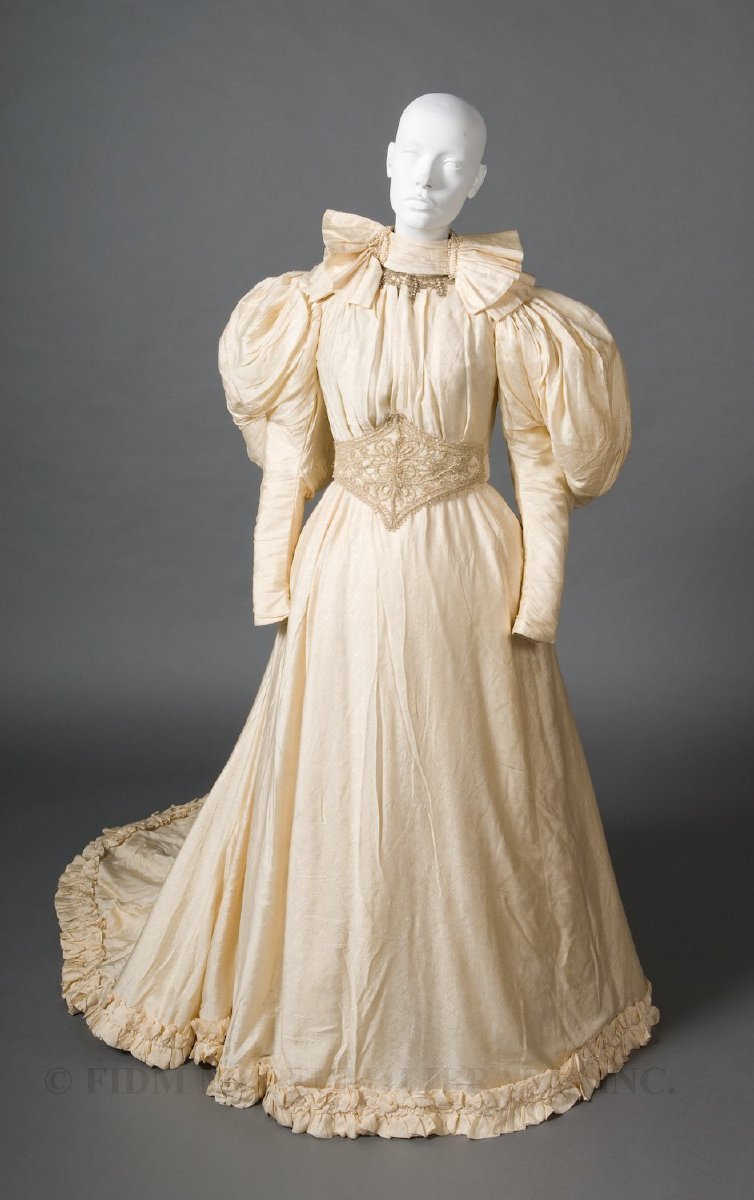 WikiVictorian tweet media