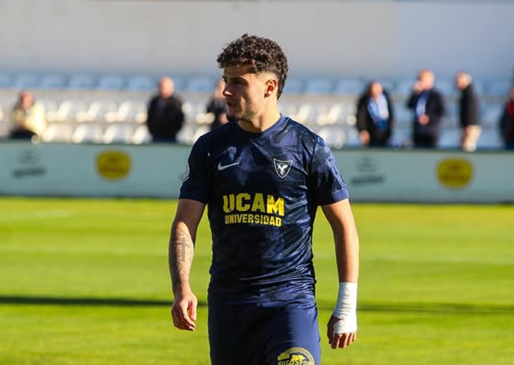 3º RFEF - Cantera

Sabor ``valenciá´´ en filial UCAM Murcia CF que encontró 2 filones en el Juvenil de División de Honor., cuyo rendimiento está siendo inmediato

El carril Oleksander (7 titularidades) + el delantero Nacho Alandes (5 titularidades + 3 goles). Valentía y descaro