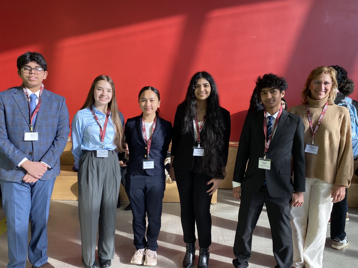 Congratulations to the PHS student representatives (pictured below) who competed in the HOSA - Future Health Professionals State Leadership Competition this past Saturday. Special congratulations to Katherine Salsbury for taking 1st place in her event!