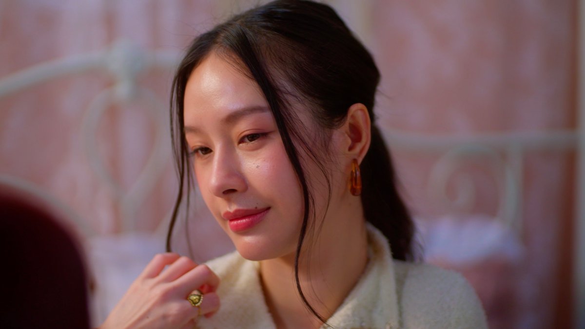 GMMTV's tweet photo. สายตงสายตาชาช่า คือให้เลย 
#GirlRulesSeriesEP2 

@panlyyy @loverrukk https://t.co/nUTK6cwUFH