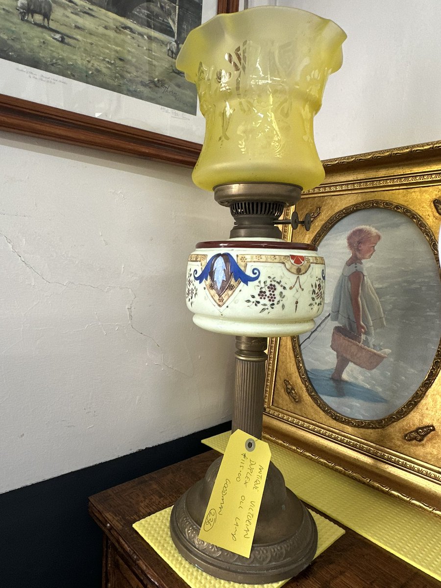 astraantiques's tweet photo. Around the centre….. closes at 5pm
#thingsforsale #antiques #antiquescentre #astraantiquescentre #lincolnshire https://t.co/G8YKhiphE1