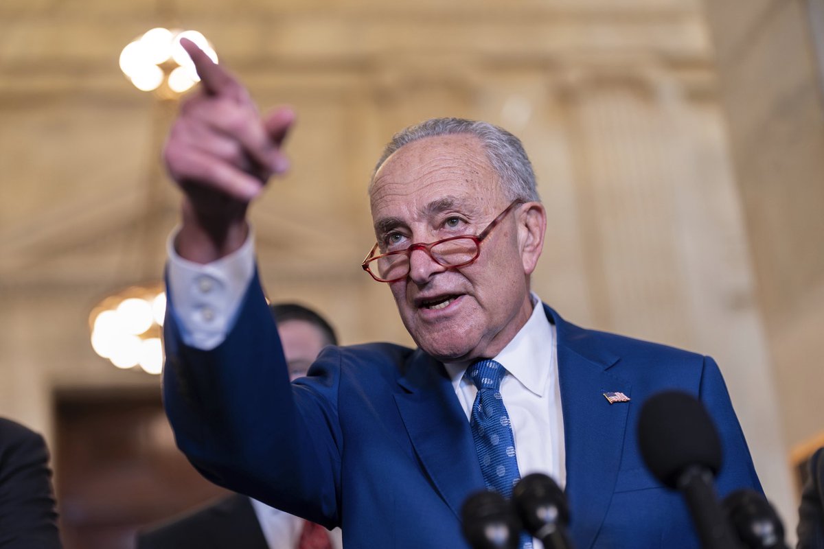 josephgilleland's tweet photo. @EricLDaugh @EmilCMartinez Now we know why #RUSH called Senator Schumer #ChuckU https://t.co/wCwZXr14kn