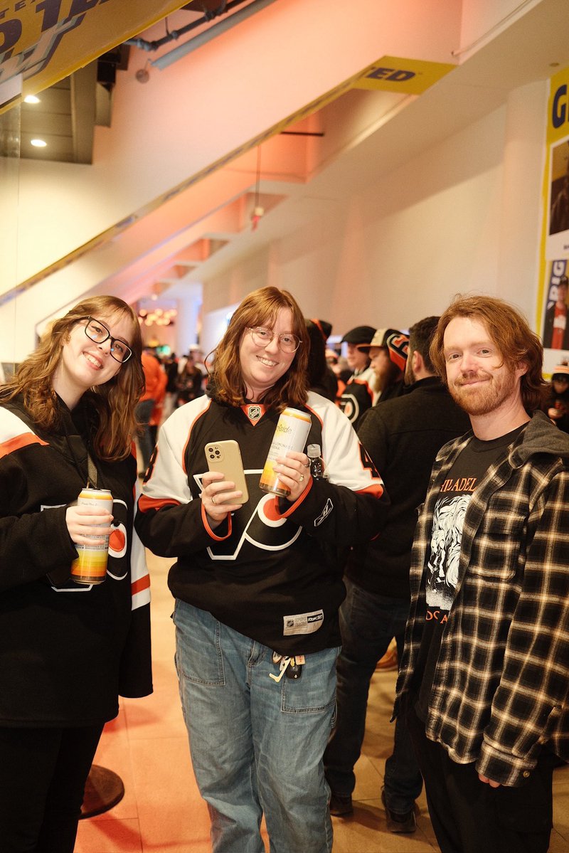 Pat Makes Art tweet media