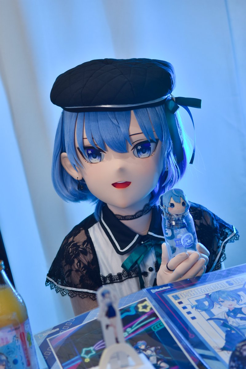 A four paper tweet media