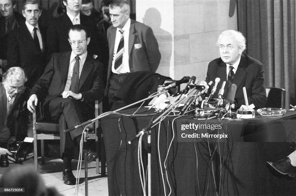 1976 Live tweet media