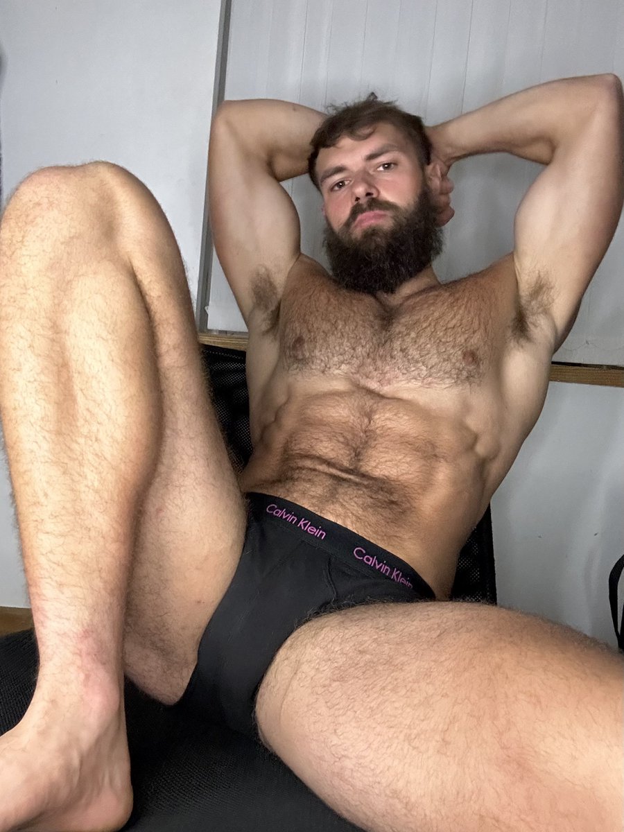 CHRISBSFW tweet media