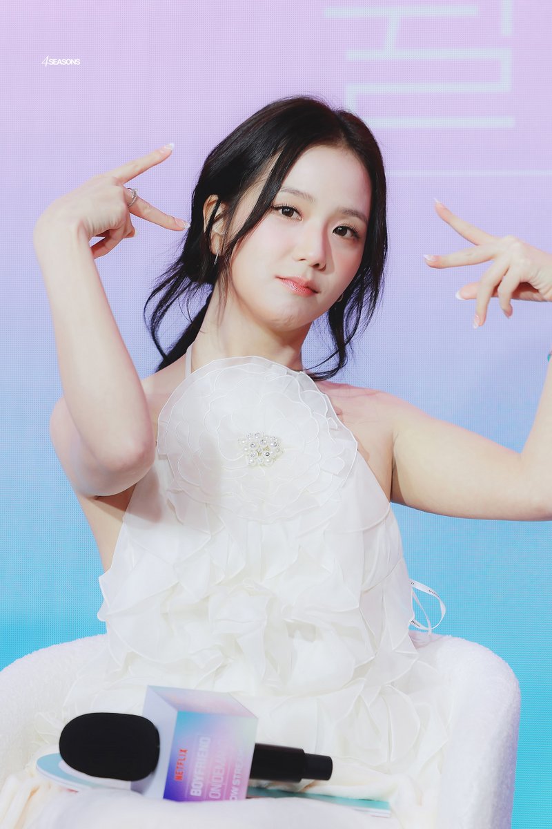 4SEASONS tweet media