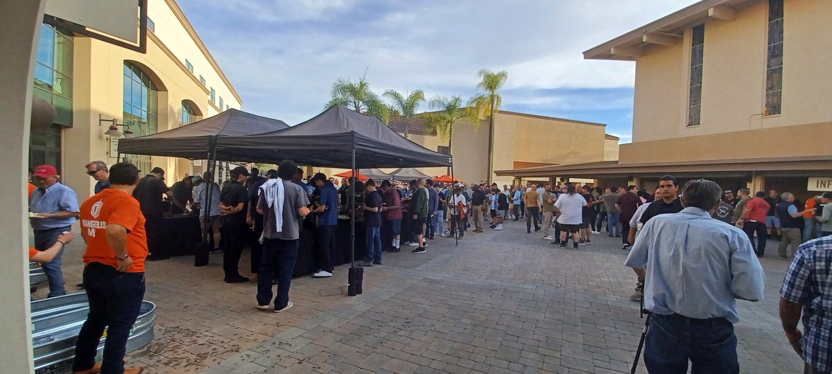 Praise Audio tweet media