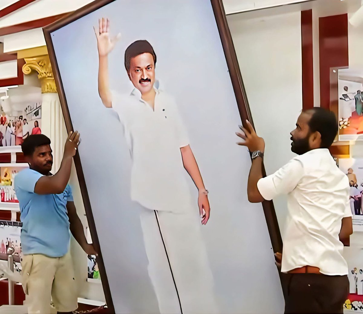 Manikam_admk's tweet photo. தமிழகத்தை ஆட்சி செய்து கொண்டிருந்த இருண்ட ஆட்சி அஸ்தமனம் ஆகியது.
பொய் வாக்குறுதிகளால் உருவாக்கப்பட்ட @mkstalin #FailureModel ஆட்சி
இன்றோடு முடிந்தது.
#ByeByeStalin
#PackupStalin
#ADMK
#ADMK_TRY
#ADMK_PBLR https://t.co/JjLyvXZCh8