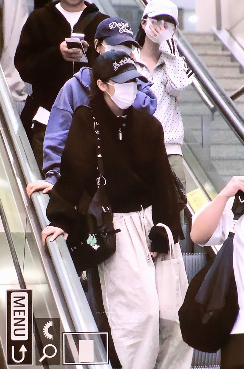 ๐๐ถ๐ป๐๐ฒ๐ฟ ๐ฑ๐ฟ๐ฒ๐ฎ๐บ๐ tweet media