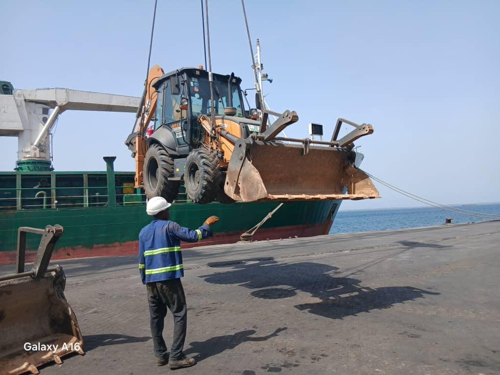 DlsSlLtd's tweet photo. Operation Complete: DEINCEPS successfully managed port agency &amp; discharge operations for MV Raptor, arriving from Takoradi, Ghana with critical mining cargo.
Complex cargo. Precision logistics. Reliable delivery.
#Shipping #ProjectCargo #Mining #Logistics #SierraLeone https://t.co/4NV9vpfvUq