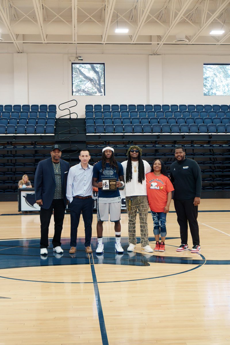 Jonathan White tweet media