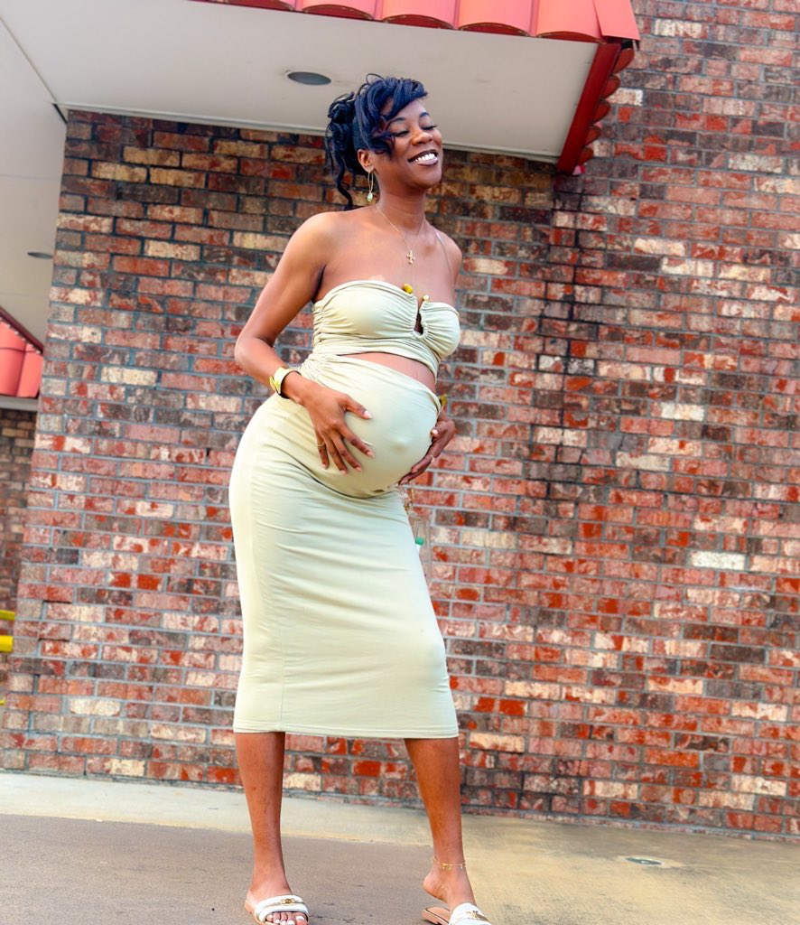 AmaniAllure's tweet photo. Even in a chaotic world, you gotta flourish and nurture! 📸🥹🤞🏽🤰🏽 ✨…. SN: 9 months pregnant
#pregnancy #pregnancyfashion #maternitypics #amaniallurepregnancy https://t.co/UE3sieYEzB