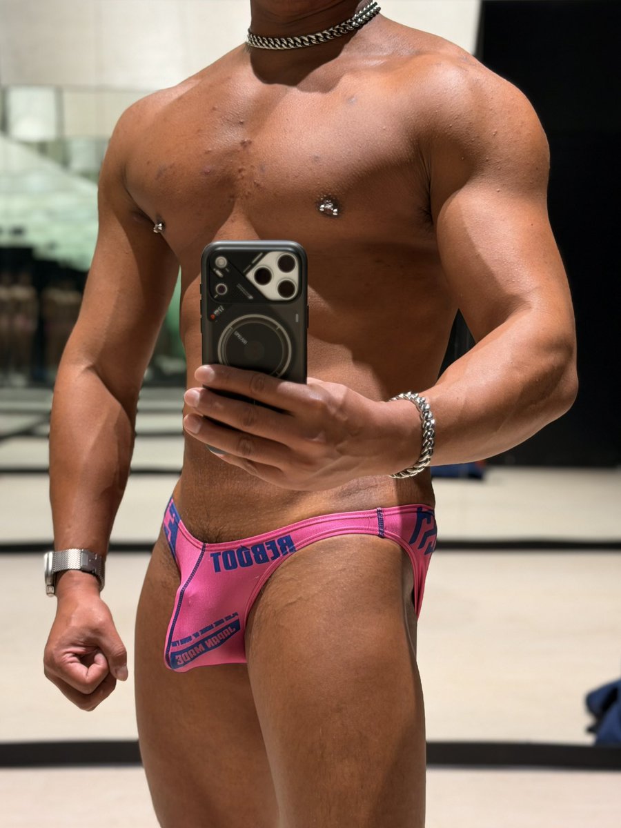 Black Hole tweet media