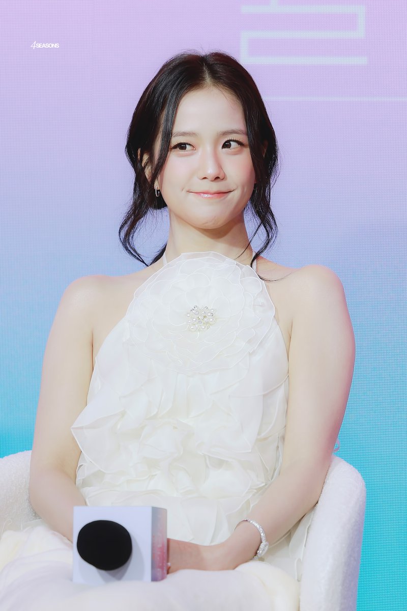 4SEASONS tweet media