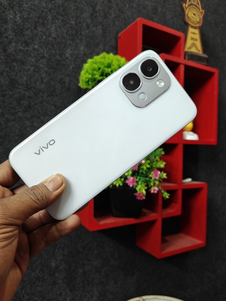 WalaGadgets's tweet photo. Vivo T5X First Look. It's Awesome
@Vivo_India #vivot5x https://t.co/hH4L7hIEYU
