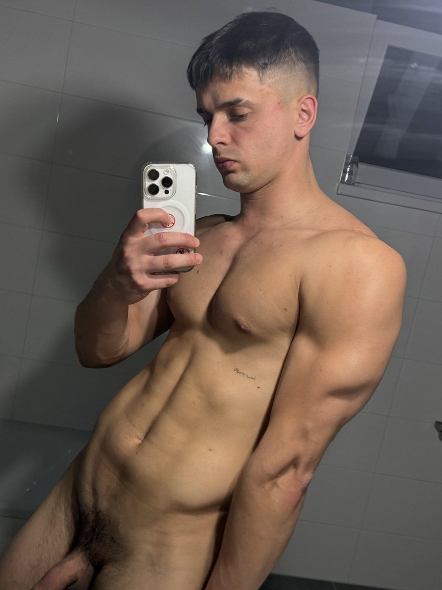 Hey im charlie tweet media