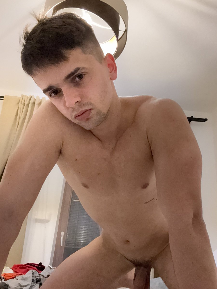 Angell Charles tweet media