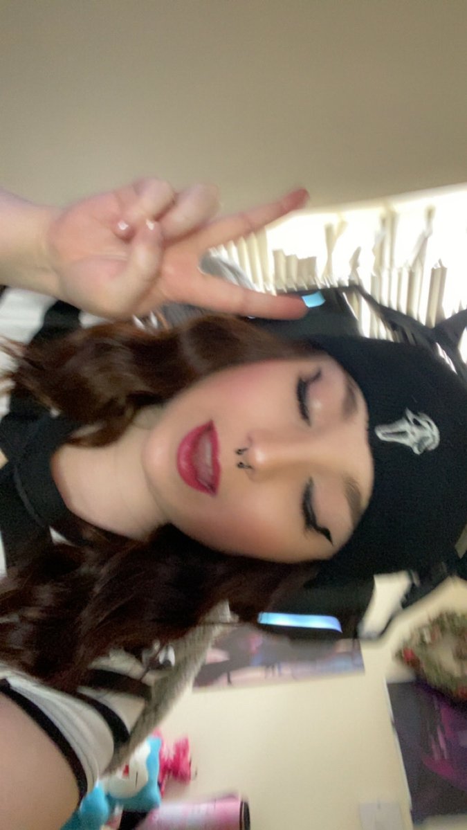 xSheppie tweet media