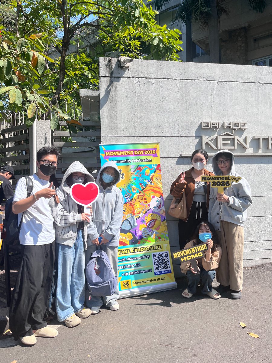 MovementHubHCMC's tweet photo. 🔥 Năng lượng lan tỏa không biên giới! 🔥

🎨 Không chỉ dân Tech, các bạn sinh viên Kiến Trúc cũng cực kỳ tò mò và bị cuốn vào bão #MoveVM.

📐 Đồ án có thể chờ, nhưng tương lai Web3 thì phải nắm bắt ngay lúc này! Sức trẻ là đây chứ đâu! 🌟

=====

🔥 Boundless energy spreading! 🔥

🎨 Not just techies, Architecture students were highly curious and got swept up in the #MoveVM storm.

📐 Projects can wait, but the Web3 future must be seized right now! This is the power of the youth! 🌟 #Web3Education #MovementHCMC