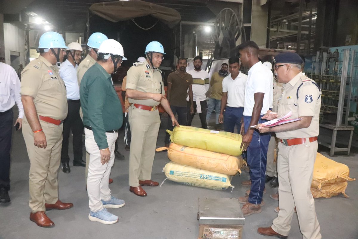 Chhattisgarh Police tweet media