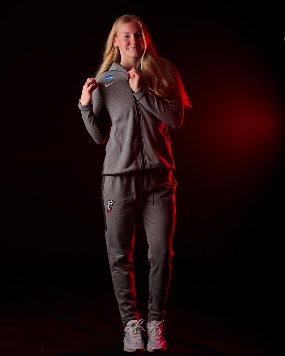 Cincinnati Swim-Dive tweet media