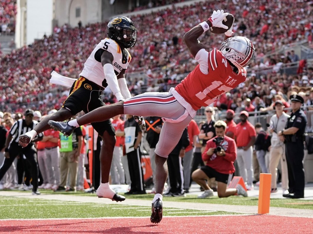 Should the #Commanders draft one of these 3 WRs over Downs or Styles? 

Makai Lemon: won the Biletnifkoff in 2025 as best WR in college.

Carnell Tate: never a WR1 but has best physical skill set.

Jordan Tyson: never played a full season in college due to injuries.

If we go WR