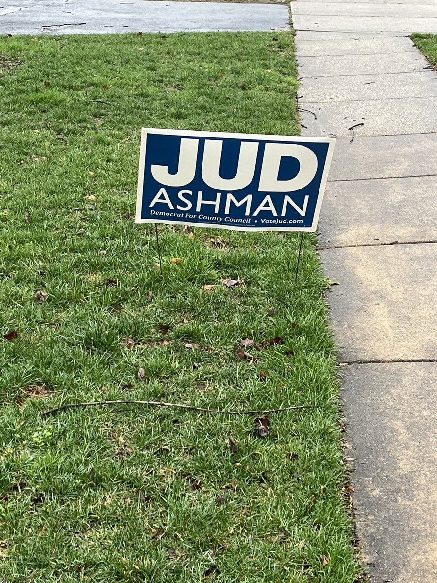 JaysonSpiegel's tweet photo. Got my lawn sign for @judashman . Are you on Team Jud? https://t.co/NnVIjl9hhp