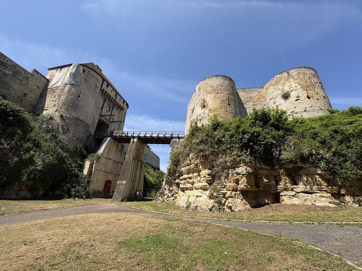 SLT Tours tweet media