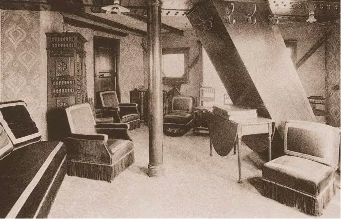 Civis_Universal's tweet photo. @francesafetytra Eiffel's apartment https://t.co/F5I1Va3fig
