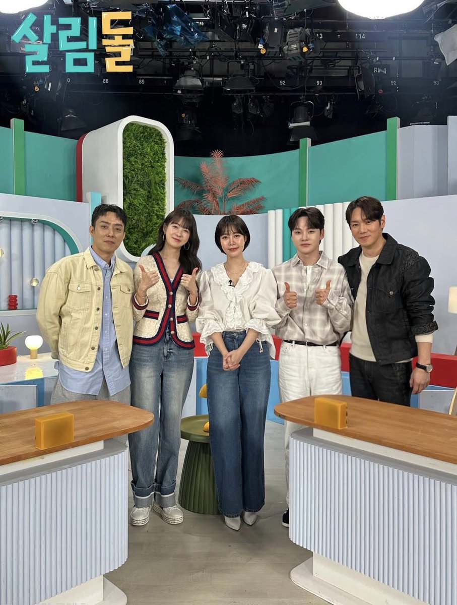 GodblessG1 tweet media