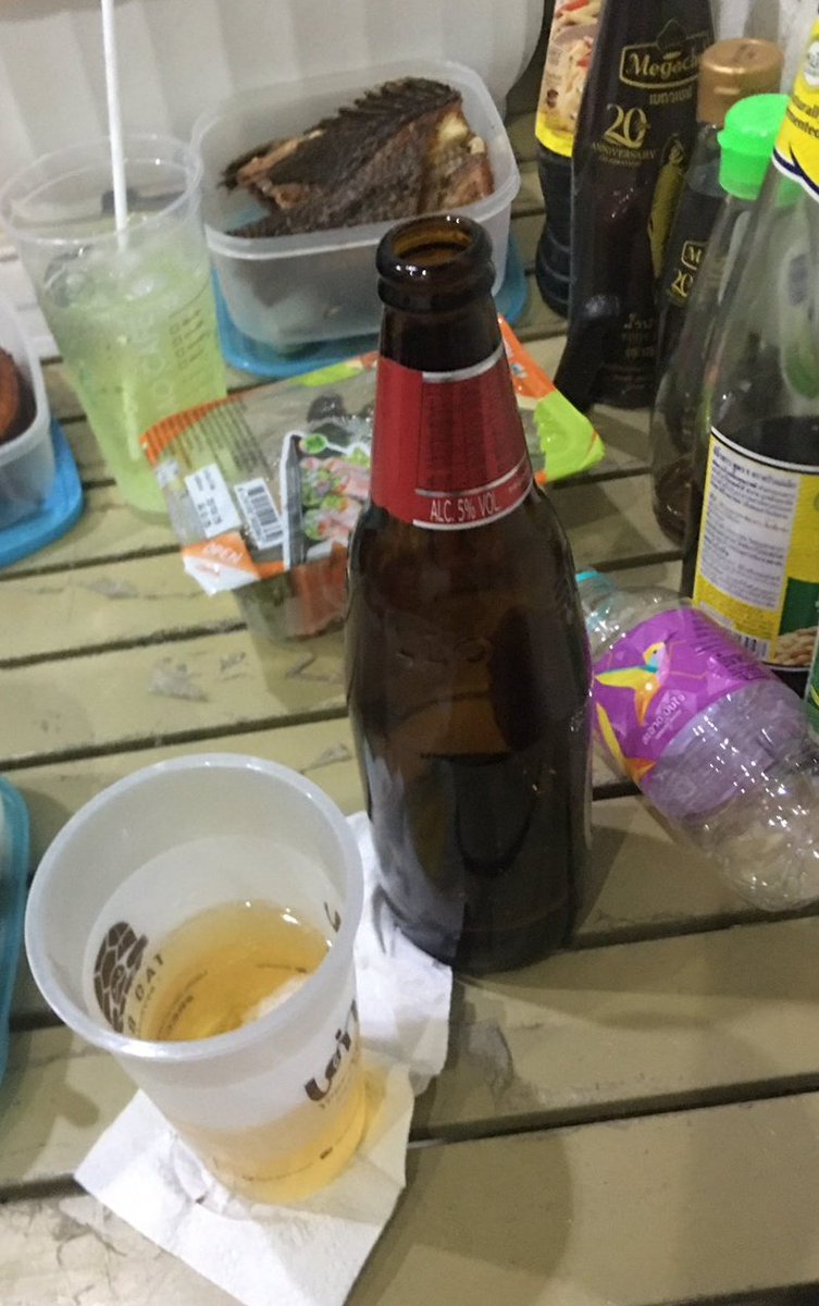 มุมเหงาๆ ของสาว หลังสวน tweet media