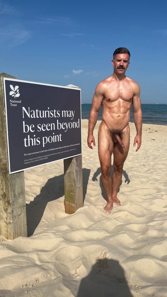 JaySims48557375's tweet photo. You've been warned... Conor Hampshire https://t.co/AT0Kd2uOP5